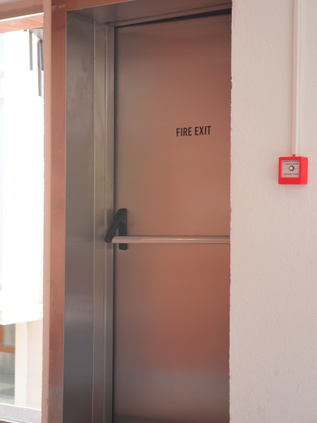 Pintu tahan api